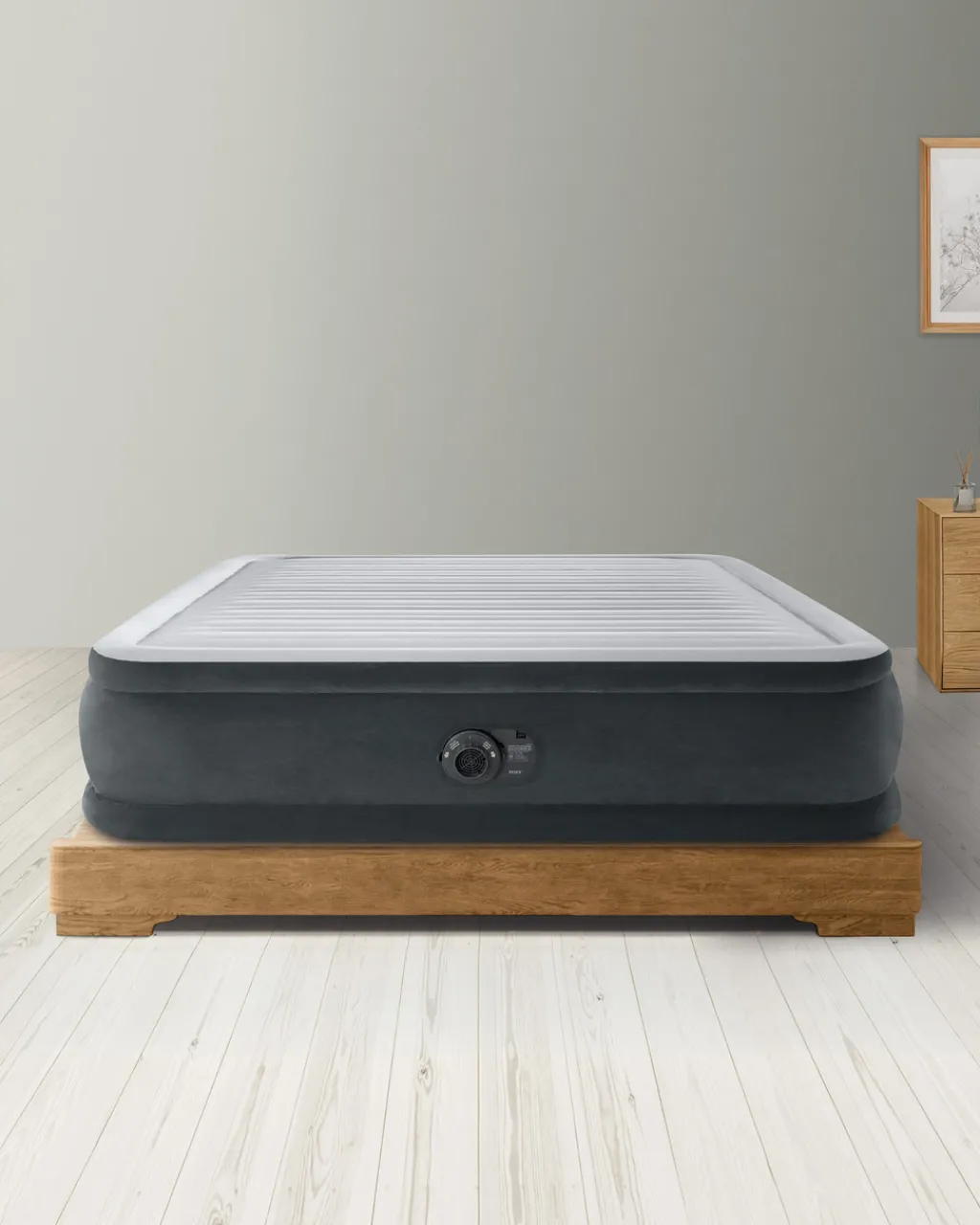 Best Dura-Beam® Deluxe Comfort-Plush Air Mattress 18" Queen w/ Built-In Electric Pump Dura-Beam Deluxe Series